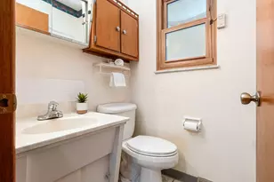 5674 Lindenwood Rd, Columbus, OH 43229 - Photo 9