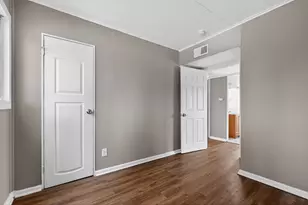 1042 S Hampton Rd, Columbus, OH 43227 - Photo 13