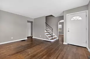 2131 Argyle Dr, Columbus, OH 43219 - Photo 3