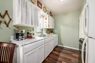 256 N Kellner Rd, Columbus, OH 43209 - Photo 13