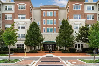 3175 Tremont Road #504, Columbus, OH 43221 - Photo 1