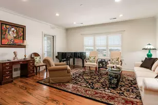 3175 Tremont Rd, Columbus, OH 43221 - Photo 9