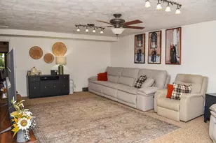 1060 Heidi Rd, Bellefontaine, OH 43311 - Photo 9