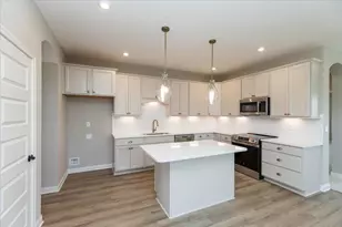 2110 Sun Dusk Wy, Marysville, OH 43040 - Photo 5