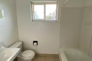 73 N Hampton Rd, Columbus, OH 43213 - Photo 13