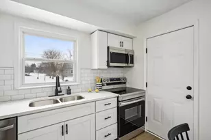 2349 Delbert Rd, Columbus, OH 43211 - Photo 29