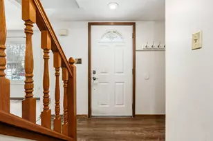 3873 Tweedsmuir Dr, Columbus, OH 43221 - Photo 5