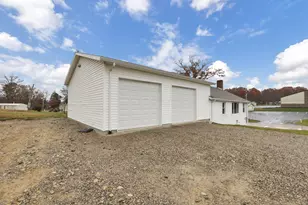 3585 E Pike, Zanesville, OH 43701 - Photo 13