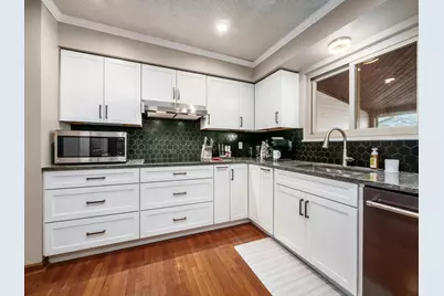 2056 Fincastle Court, Columbus, OH 43235 - Photo 13