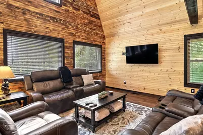 12089 Cantwell Cliffs Road, Rockbridge, OH 43149 - Photo 15