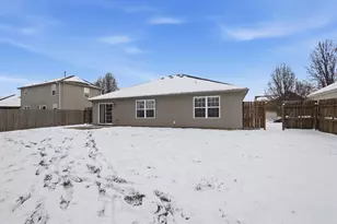 1728 Hunters Ridge Dr, Troy, OH 45373 - Photo 29