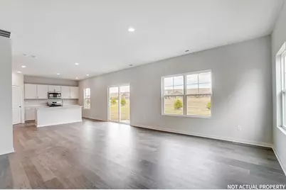 113 Vine Grove Drive, Circleville, OH 43113 - Photo 3