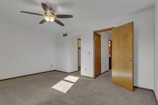 2371 Parkview Dr, Grove City, OH 43123 - Photo 13