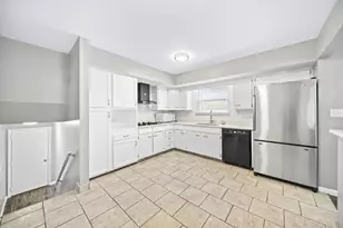 1411 Firwood Dr, Columbus, OH 43229 - Photo 7