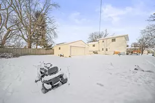 1411 Firwood Dr, Columbus, OH 43229 - Photo 63