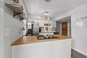 696 Keys View Ct, Columbus, OH 43085 - Photo 9