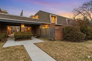 1512 Lafayette Dr, Columbus, OH 43220 - Photo 1