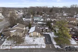 7680 Foxboro Ln, Columbus, OH 43235 - Photo 3