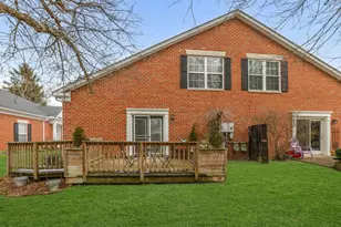 690 W Maple St, Granville, OH 43023 - Photo 3