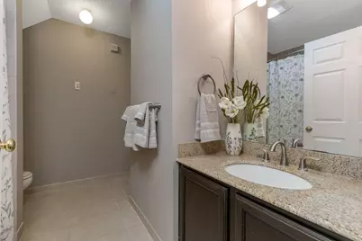 690 W Maple Street, Granville, OH 43023 - Photo 23