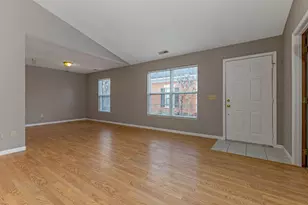 690 W Maple St, Granville, OH 43023 - Photo 7