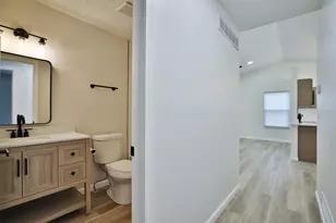 989 Lavender Ln, Columbus, OH 43207 - Photo 21