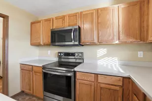 11760 Chanticleer Dr NW, Pickerington, OH 43147 - Photo 15