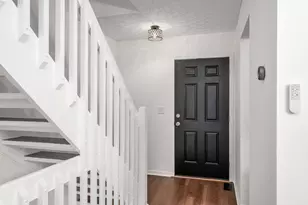 4049 Parkcove Dr, Columbus, OH 43230 - Photo 5