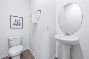 1518 Forbes Ave, Columbus, OH 43228 - Photo 13