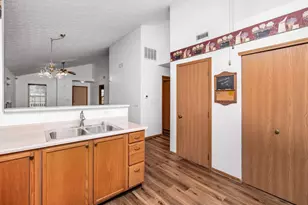 285 Saratoga St, Delaware, OH 43015 - Photo 9