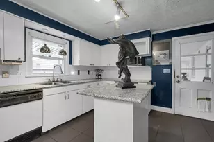 2753 Eastminster Rd, Columbus, OH 43209 - Photo 9