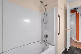 2753 Eastminster Rd, Columbus, OH 43209 - Photo 13