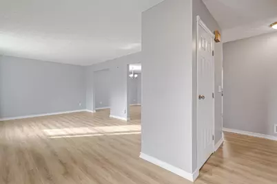 3338 Harbor Bay Drive, Columbus, OH 43221 - Photo 5