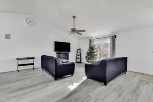 5590 Westerville Crossing Dr, Westerville, OH 43081 - Photo 11