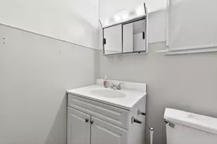 208 N Madriver St, Bellefontaine, OH 43311 - Photo 23