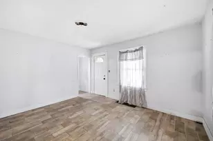 14 N Freeman St, Springfield, OH 45503 - Photo 5