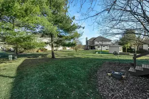 7456 Mapleleaf Ct, Columbus, OH 43235 - Photo 39