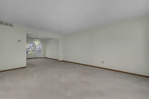 7456 Mapleleaf Ct, Columbus, OH 43235 - Photo 5