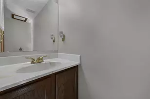 7456 Mapleleaf Ct, Columbus, OH 43235 - Photo 13