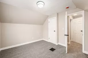 1799 Brentnell Ave, Columbus, OH 43219 - Photo 23