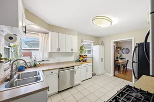 1071 N Hague Ave, Columbus, OH 43204 - Photo 11