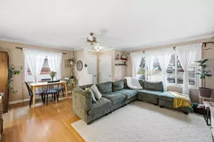 1071 N Hague Ave, Columbus, OH 43204 - Photo 3