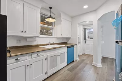 3040 Crescent Drive, Columbus, OH 43204 - Photo 7