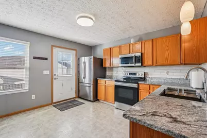 2747 Proclamation Way, Columbus, OH 43207 - Photo 9