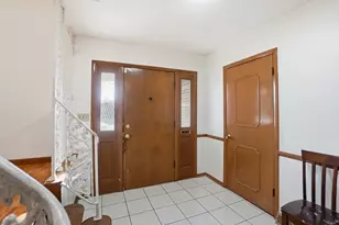 1638 Arrowood Lp N, Columbus, OH 43229 - Photo 5