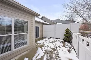 7055 Falls View Cir, Delaware, OH 43015 - Photo 25