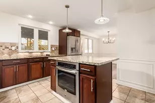 3293 Lone Spruce Rd, Columbus, OH 43219 - Photo 11