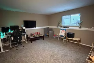 2737 Raphael Dr, Columbus, OH 43232 - Photo 11