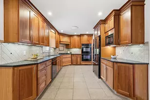 2411 Lytham Rd, Upper Arlington, OH 43220 - Photo 11