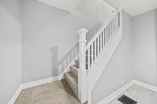 225 S Highland Ave, Columbus, OH 43223 - Photo 15